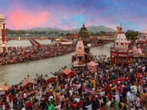 Haridwar: मकर संक्रांति स्नान पर्व पर हरिद्वार में आस्था का महाजमावड़ा