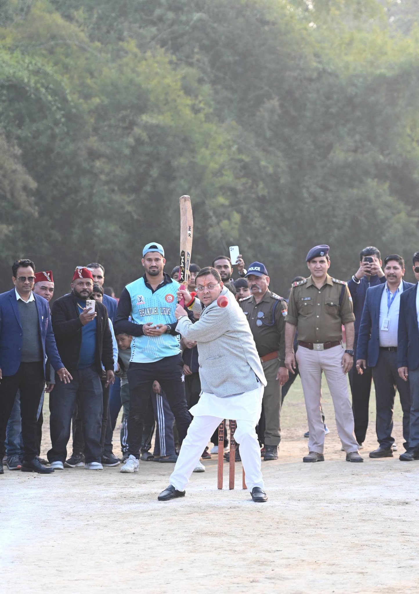 Uttarakhand: क्रिकेट टूर्नामेंट के फाइनल का सीएम धामी ने किया शुभारंभ