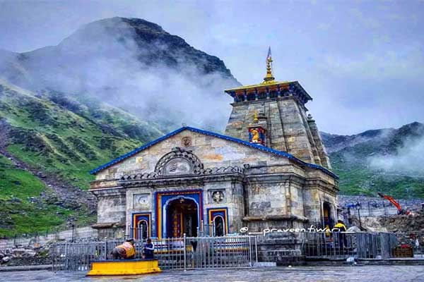 Char Dham Yatra: केदारनाथ मंदिर में श्रद्धालुओं के भव्य स्वागत की तैयारी, बुधवार को खुलेंगे कपाट