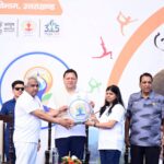 सीएम धामी ने अंतरराष्ट्रीय योग दिवस से पहले अधिकारियों के साथ योग सत्र में लिया हिस्सा