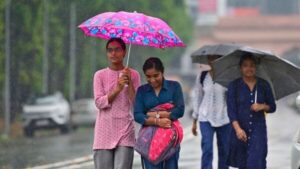 उत्तराखंड में तीन दिन के लिए बारिश का अलर्ट जारी, एहतियात बरतने की सलाह