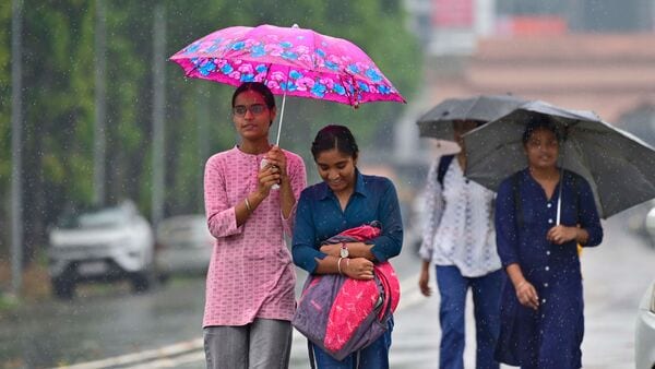 उत्तराखंड में तीन दिन के लिए बारिश का अलर्ट जारी, एहतियात बरतने की सलाह