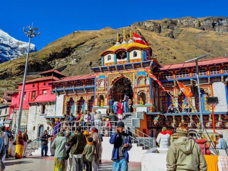 बद्रीनाथ मंदिर की सुरक्षा बढ़ी,हाई-क्वालिटी कैमरे और स्पेशल सिक्योरिटी होगी तैनात