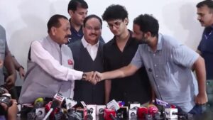 कॉकरोच जनता पार्टी ने धरना प्रदर्शन खत्म करने का ऐलान किया, बोले- सरकार ने तीनों मांग मानी
