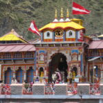 बद्रीनाथ में प्रसाद चढ़ाने को लेकर विवाद, SIT ने सीसीटीवी फुटेज जब्त की